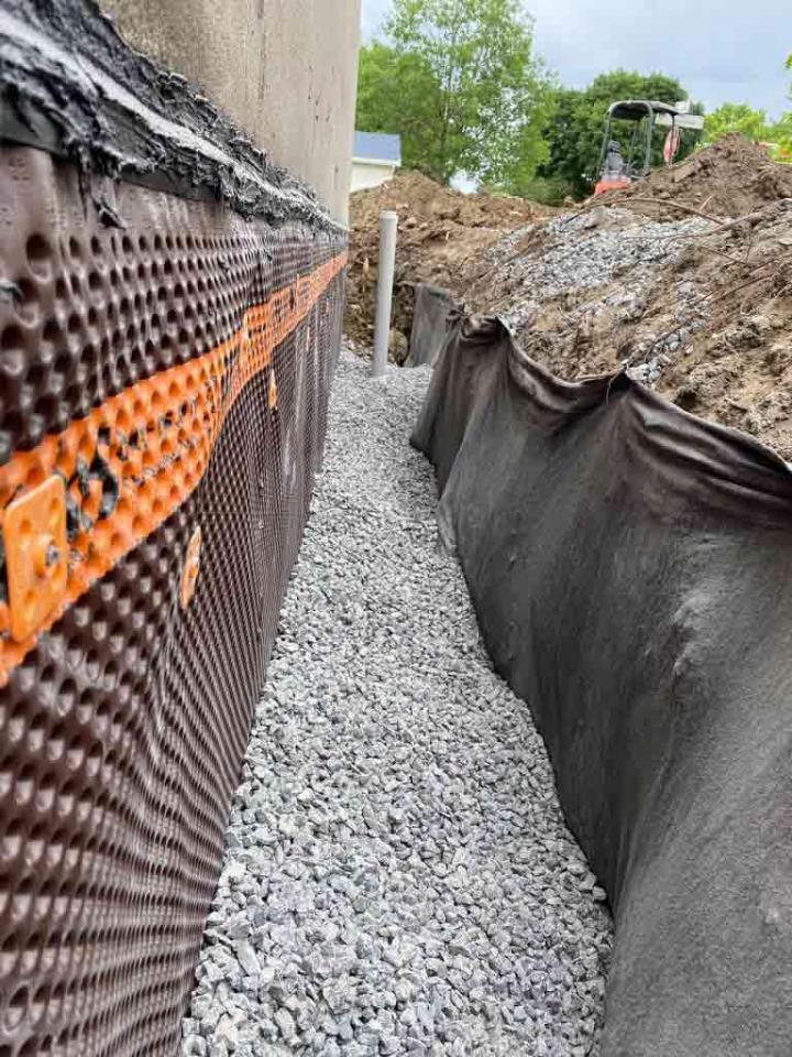Installation de drains français pour différents types de projets